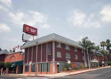 The Live Hotel