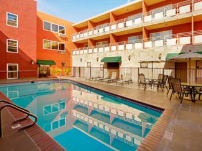 The Live Hotel 3*